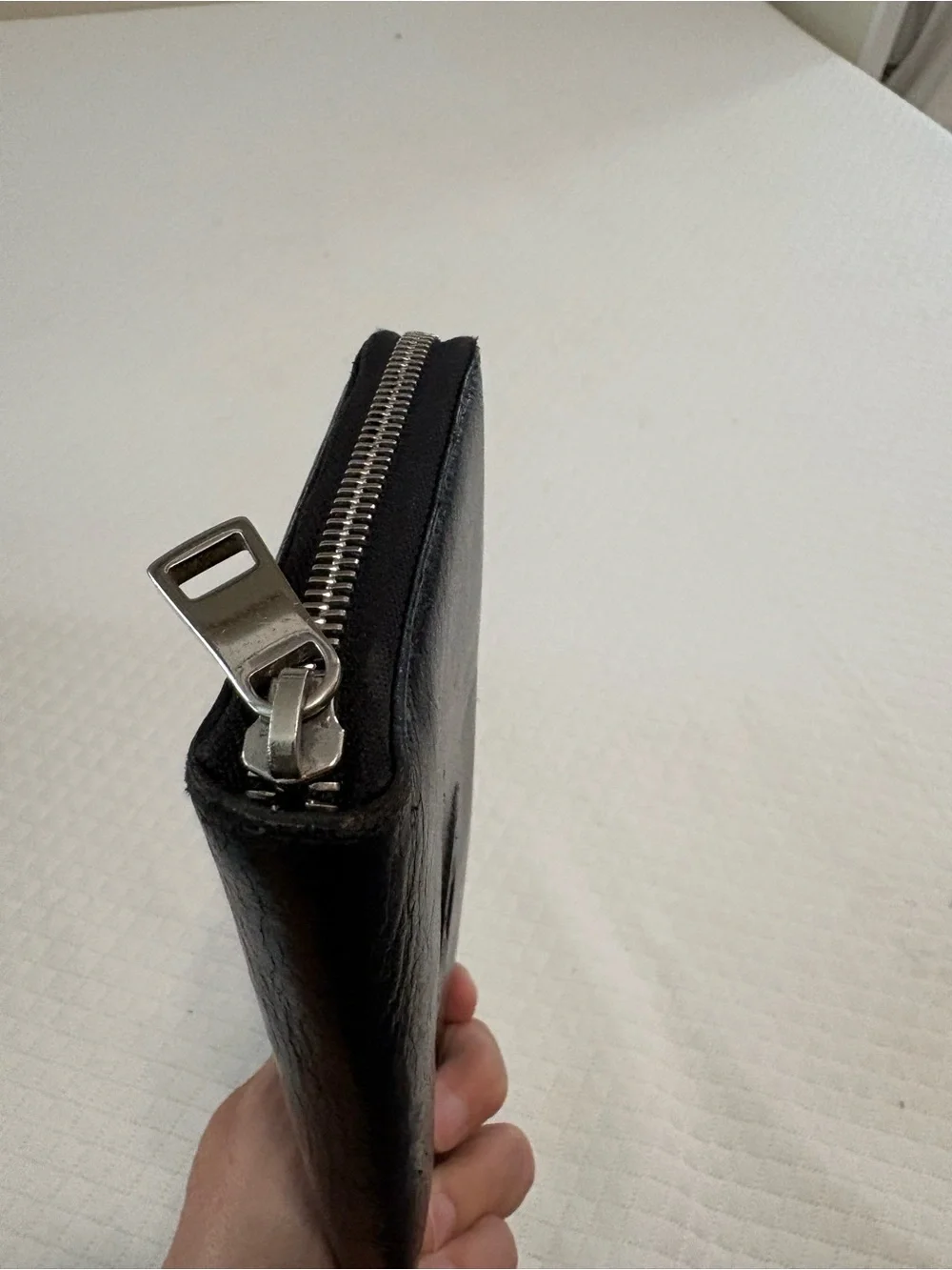 Gucci Black Leather Zip Around Wallet